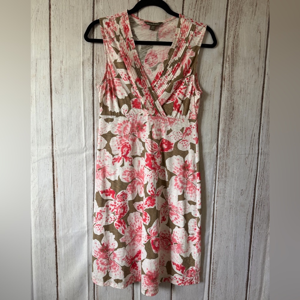 Tommy Bahama Sleeveless Floral Surplice V-Neck Pleated
Midi Dress Size S